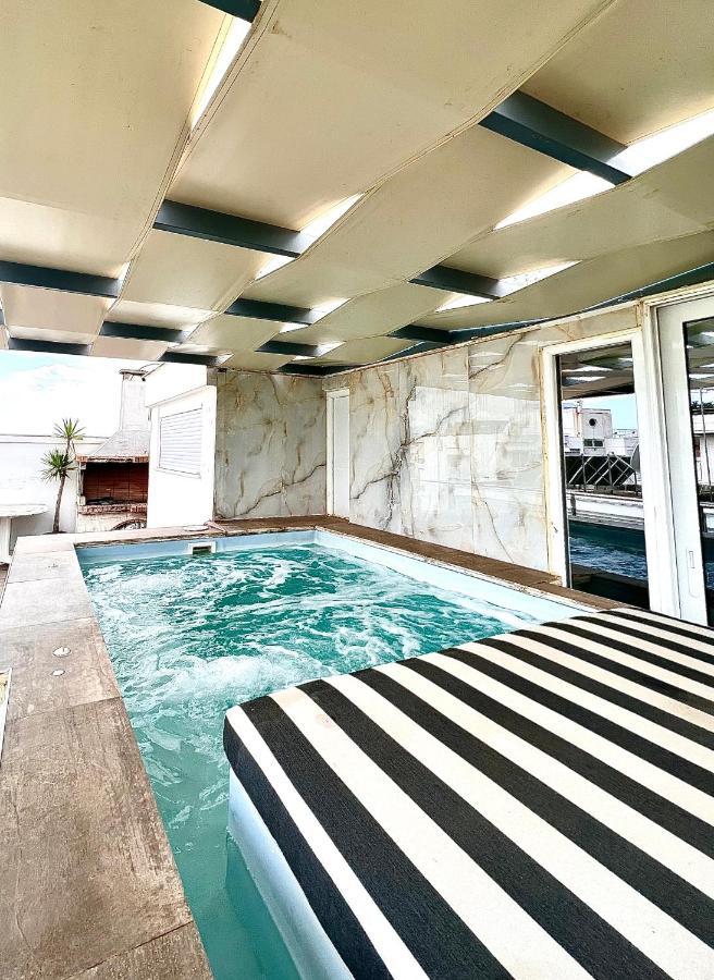 Citycenter Penthouse Mini Private Pool With Hydromassage And Great Town View Atény Exteriér fotografie